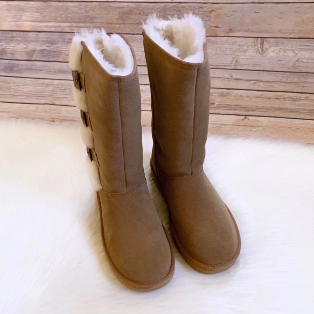 UGG Women’s Chestnut Klea Boots - Picture 3 of 8